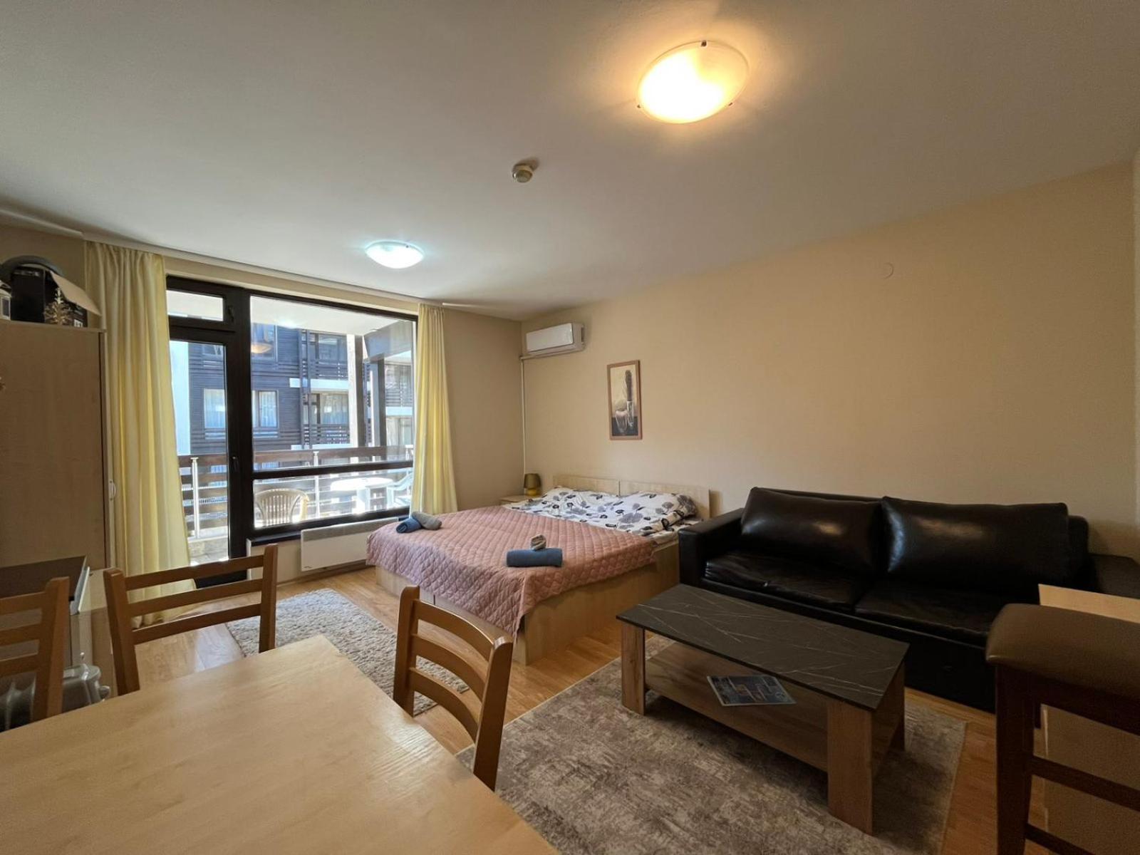 Apartments In Aspen Suites Бансько Номер фото